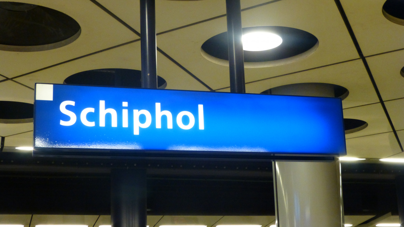 Veel Minder Treinen Van En Naar Schiphol Door Defect Spoor - AT5