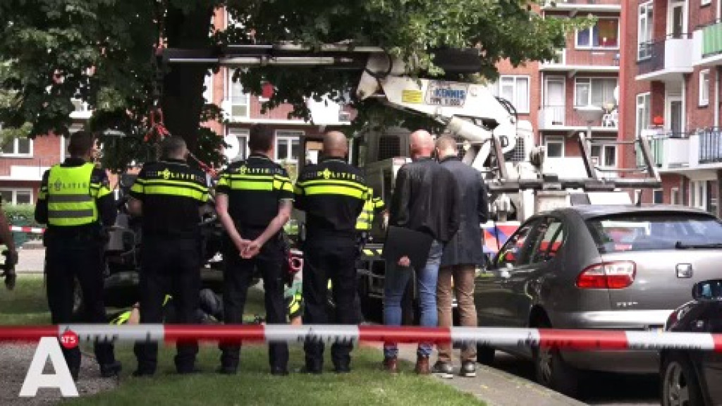 Veel paniek na ongeluk met grasmaaier: 'Respect voor de mensen die er het ... Veel paniek na ongeluk met grasmaaier: 'Respect voor de mensen die er het ...