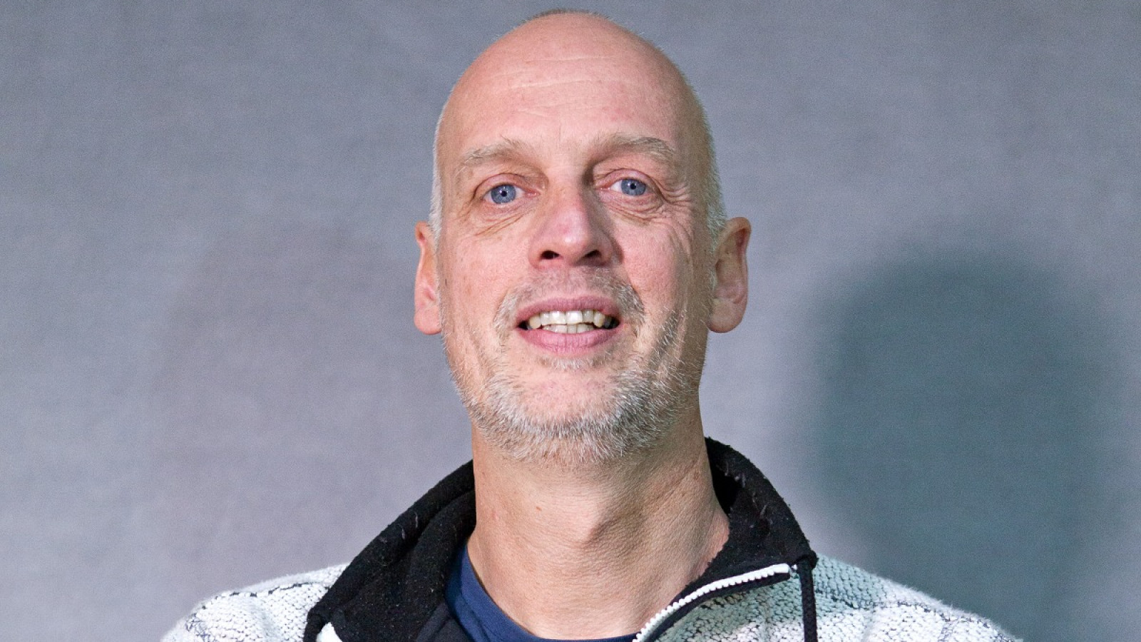 Deze Man Verdient Een Standbeeld