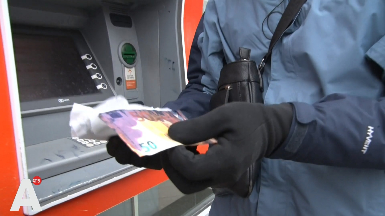 Vergeten Geld Uit Pinautomaat Te Halen Ing