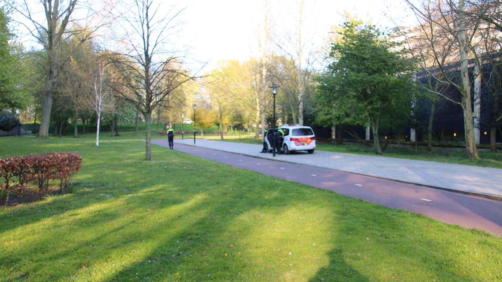 Man Loopt Steekwonden Op Bij Uit De Hand Gelopen Ruzie In De Bijlmer - AT5