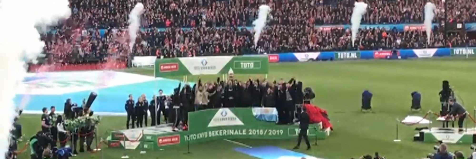 gen Sada Rendezvous Aboutaleb: 'Ajax-supporters welkom in de Kuip bij bekerfinale tegen  Feyenoord' - AT5