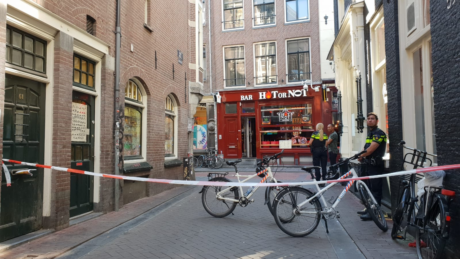 Verdachte dodelijke steekpartij Warmoesstraat op wachtlijst Pieter Baan Centrum, daar psychologen en psychiaters druk zijn met andere misdadigers .