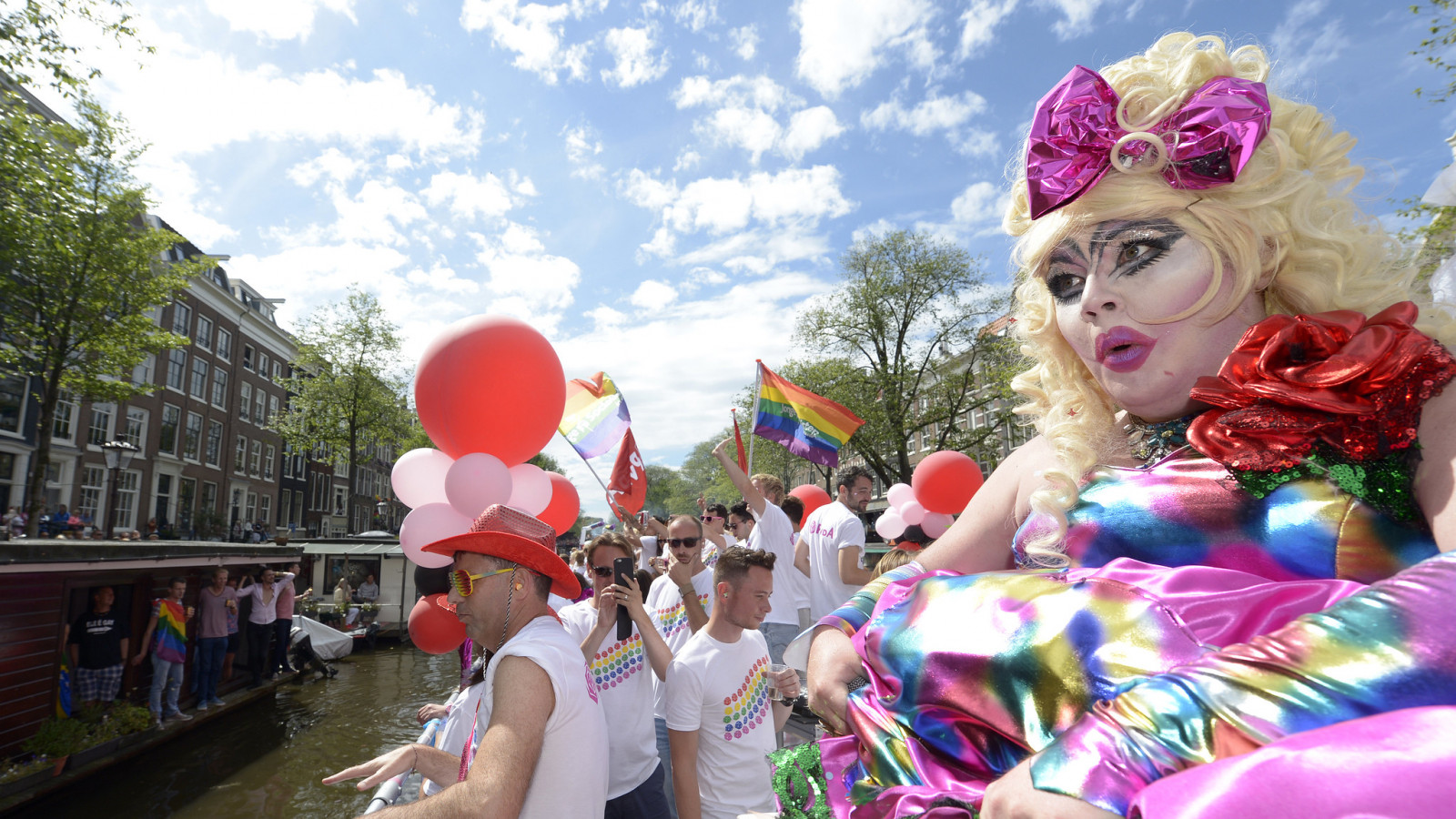 Pride Amsterdam Volg De Canal Parade Zaterdag Live Op At5 At5