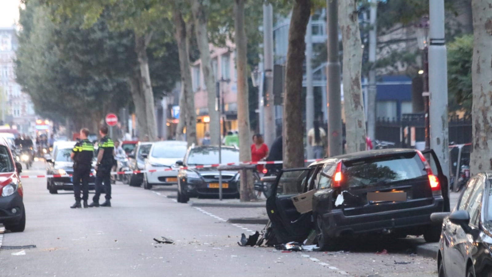 Waarom Landt De Traumaheli In Het Oosterpark Als Er Een Ongeluk Voor Het Ziekenhuis Gebeurt At5