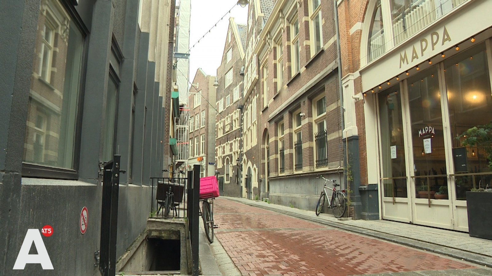 Ook het restaurant van Van Dantzig aan de Nes is tot nader order gesloten
