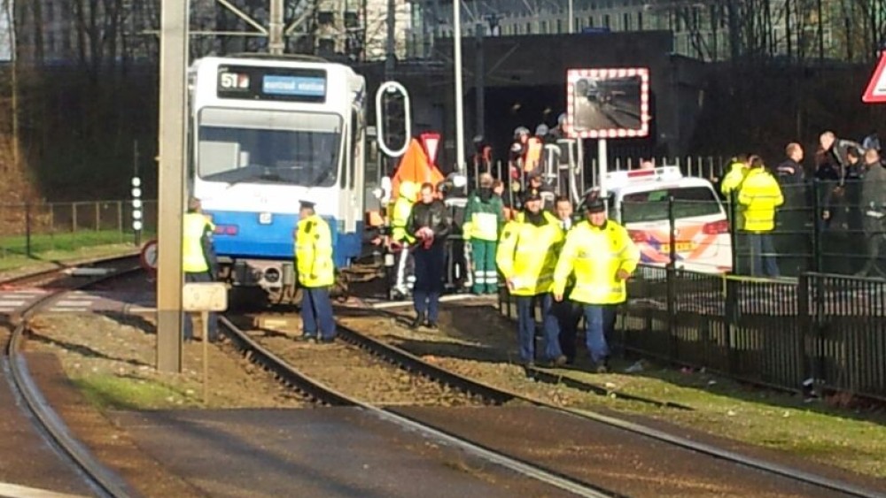 14-jarig Meisje Overlijdt Na Botsing Met Metro - AT5