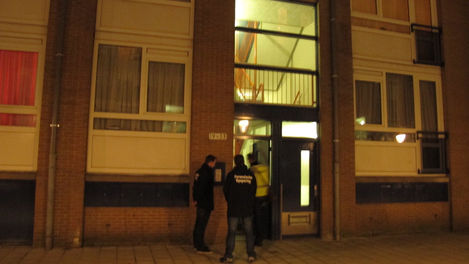 Vrouw vermoord in woning in Oost AT5 Vrouw vermoord in woning in Oost AT5