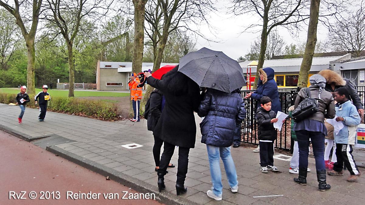 Door de regen en de wind - AT5