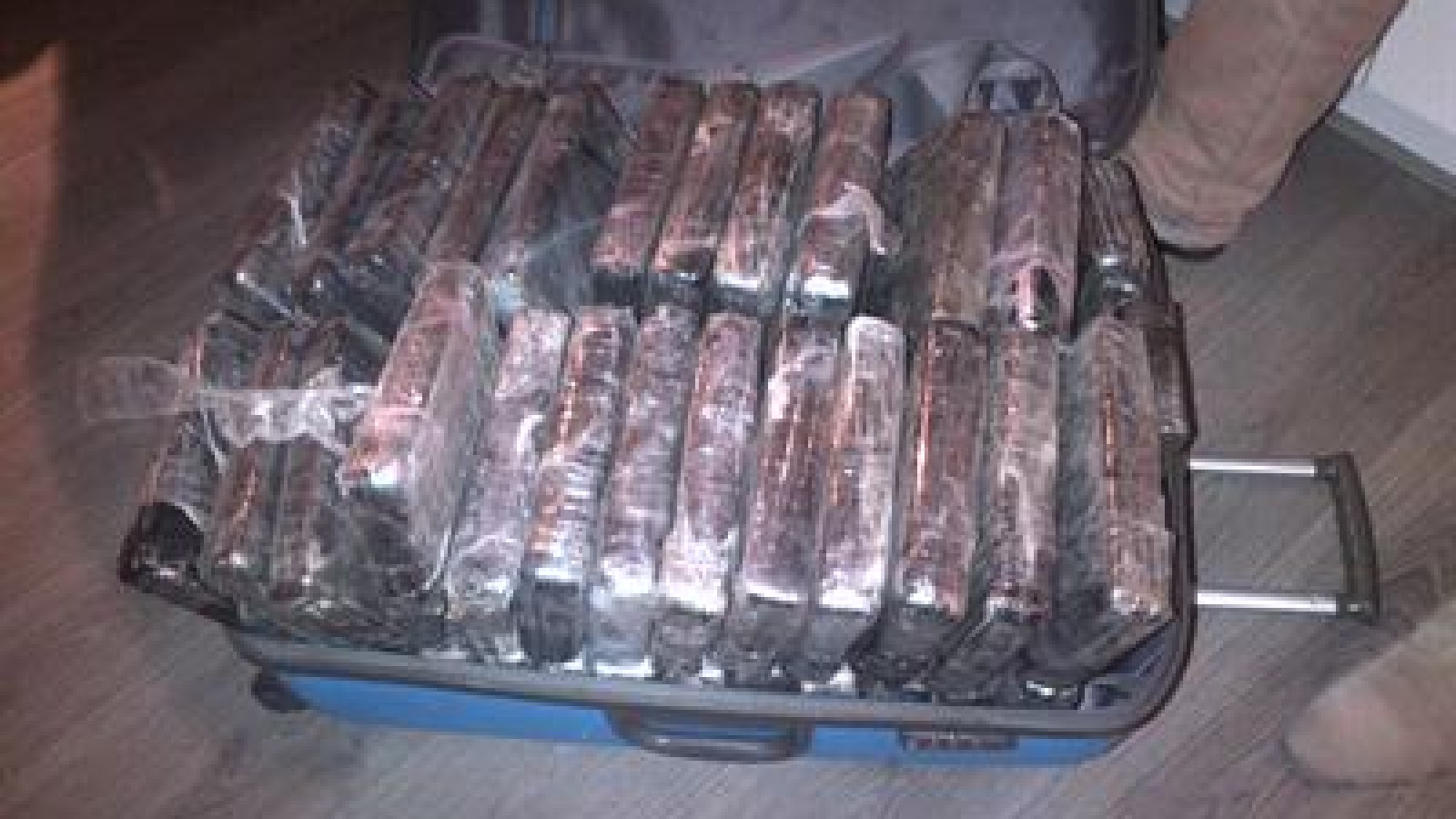 Honderd kilo coke en 2,5 miljoen euro gevonden
