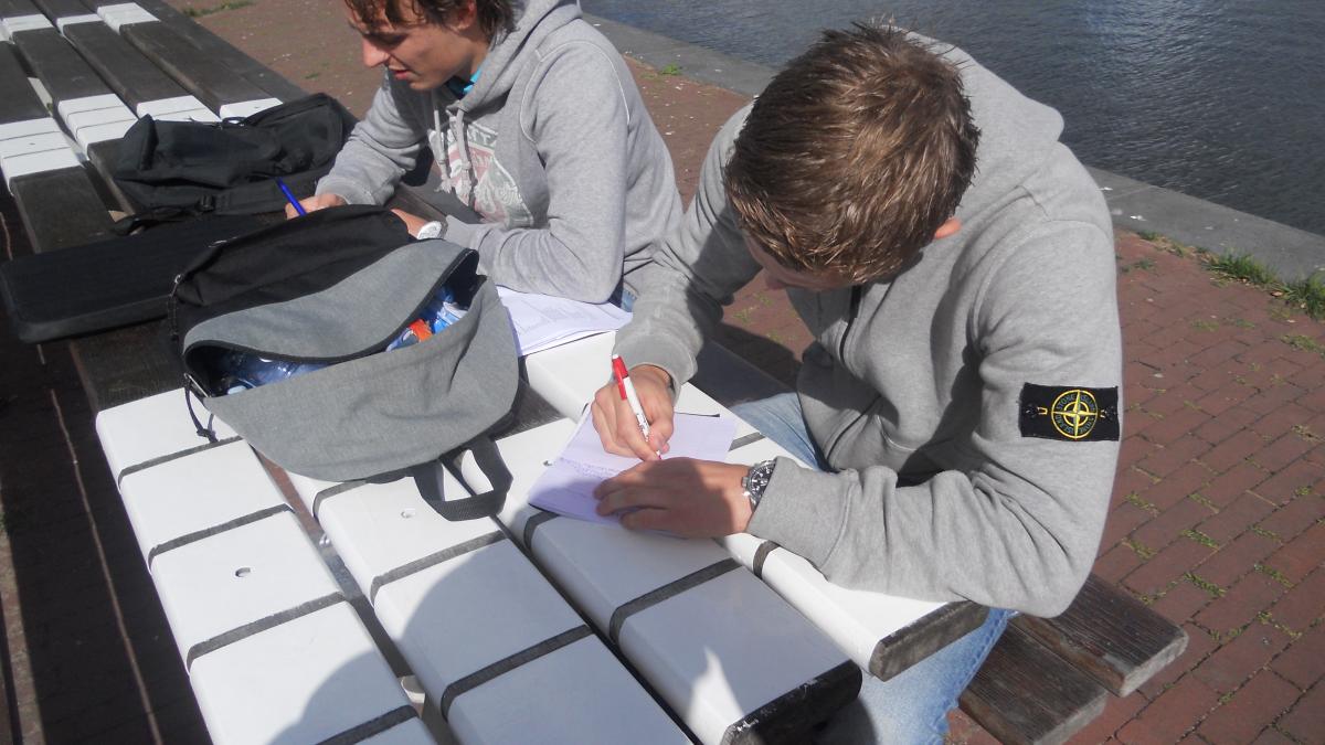 HVA studenten nemen proef op de som - AT5