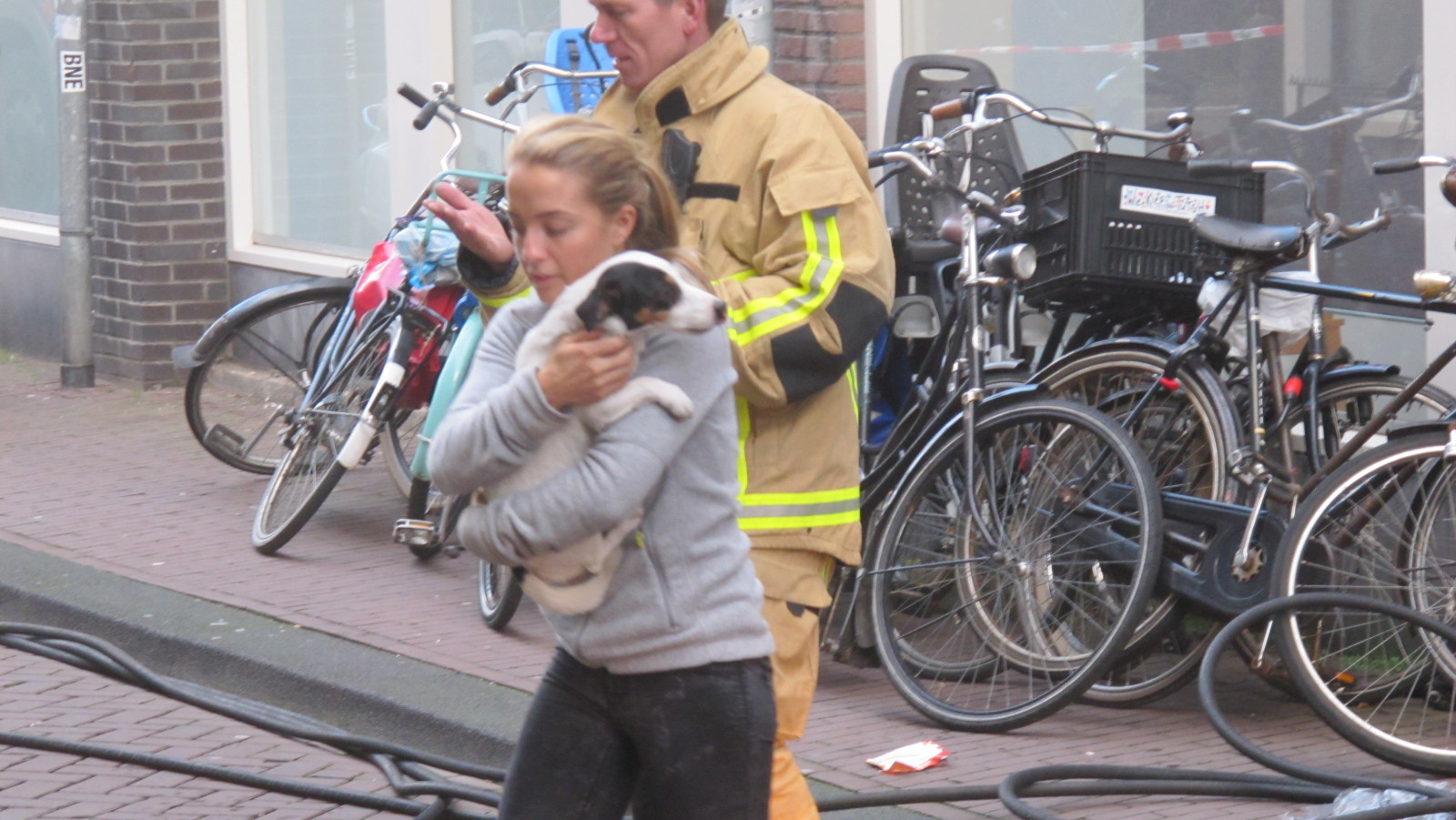 Brand hazenstraat in kleding pand.
