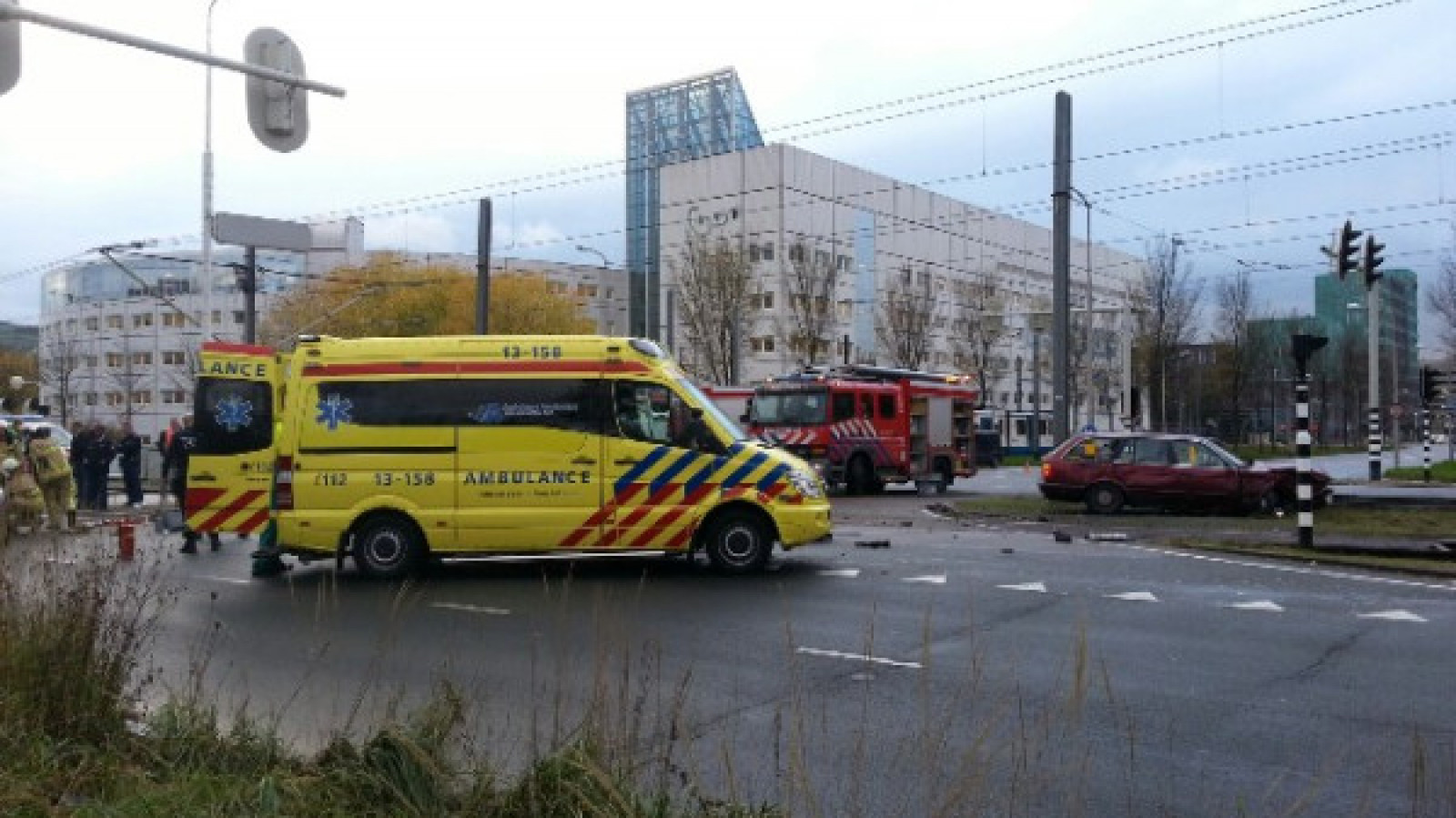 Achtervolging autodief eindigt met klap op Beneluxbaan