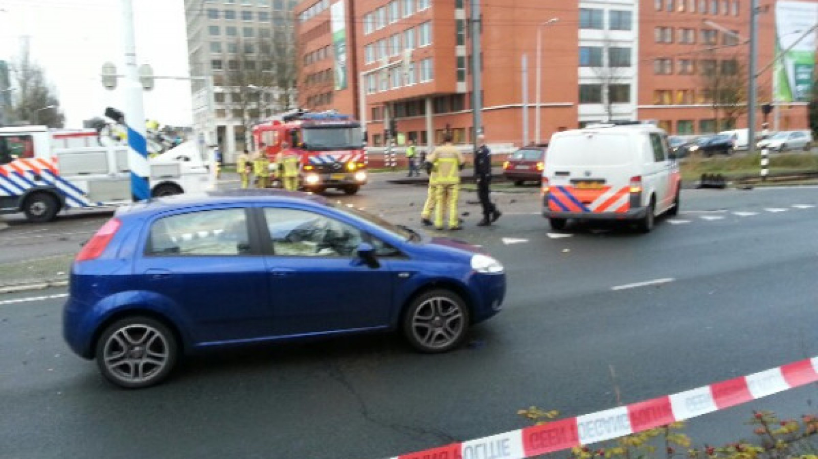 Achtervolging autodief eindigt met klap op Beneluxbaan