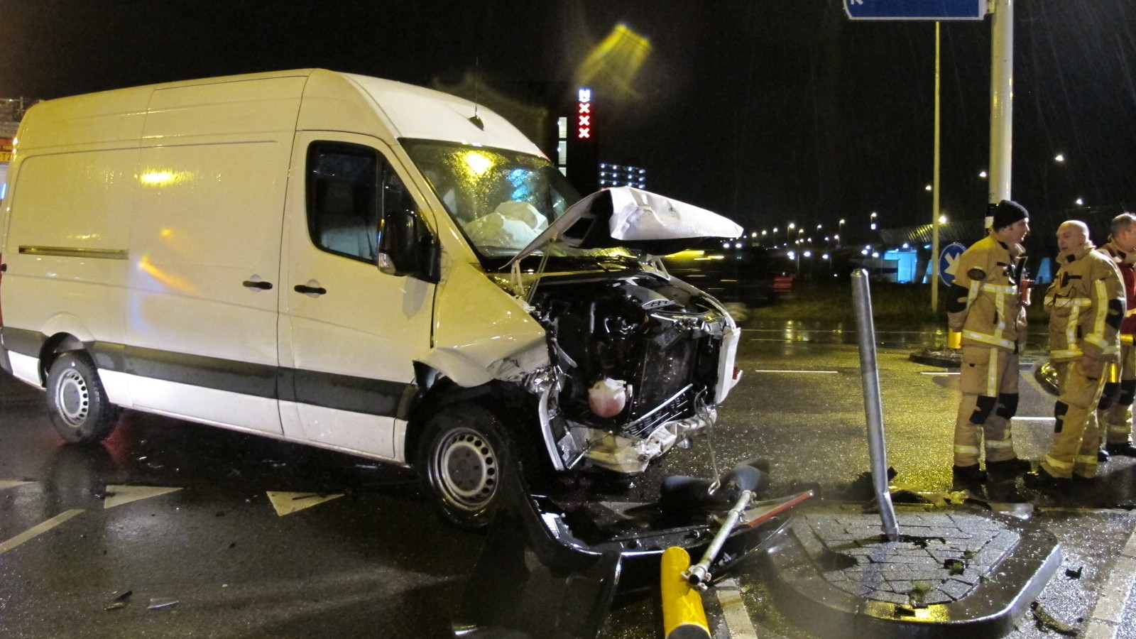 Auto-ongeluk met vier gewonden op de IJdoornlaan