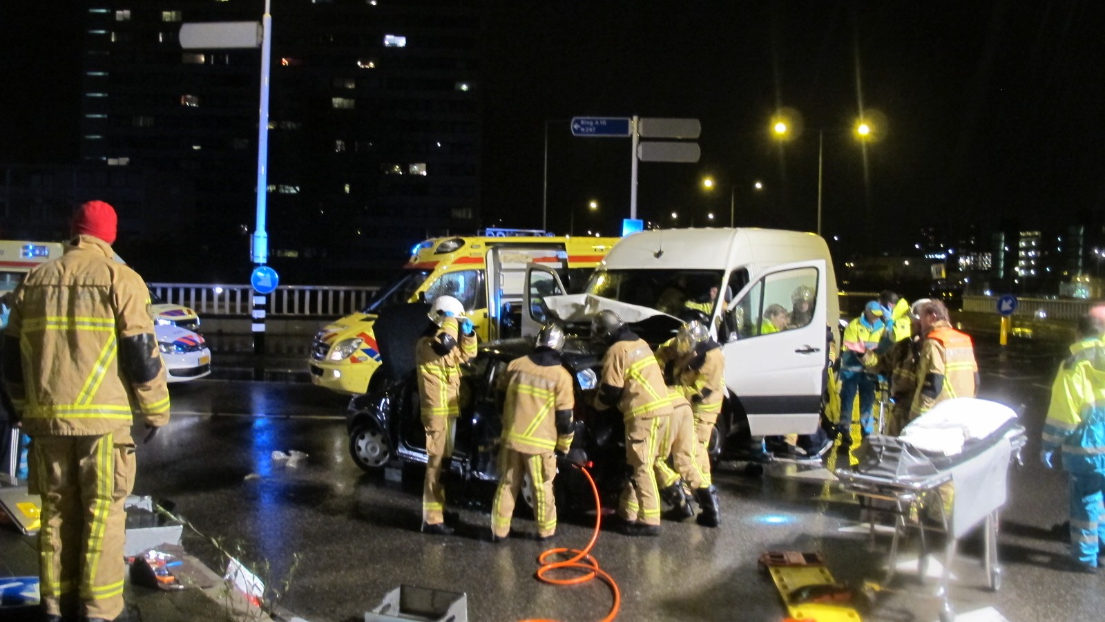 Auto-ongeluk met vier gewonden op de IJdoornlaan