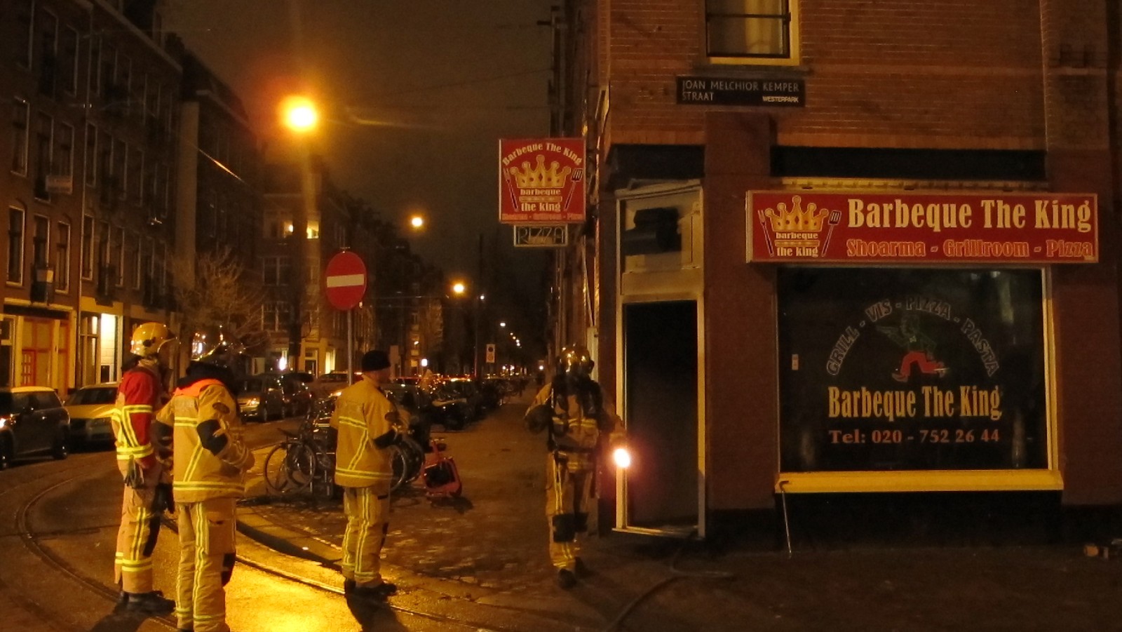 Brandweer reanimeert katten bij brand in pizzeria