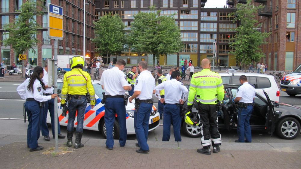 Twee Aanhoudingen Na Wilde Achtervolging Op Piet Heinkade - AT5