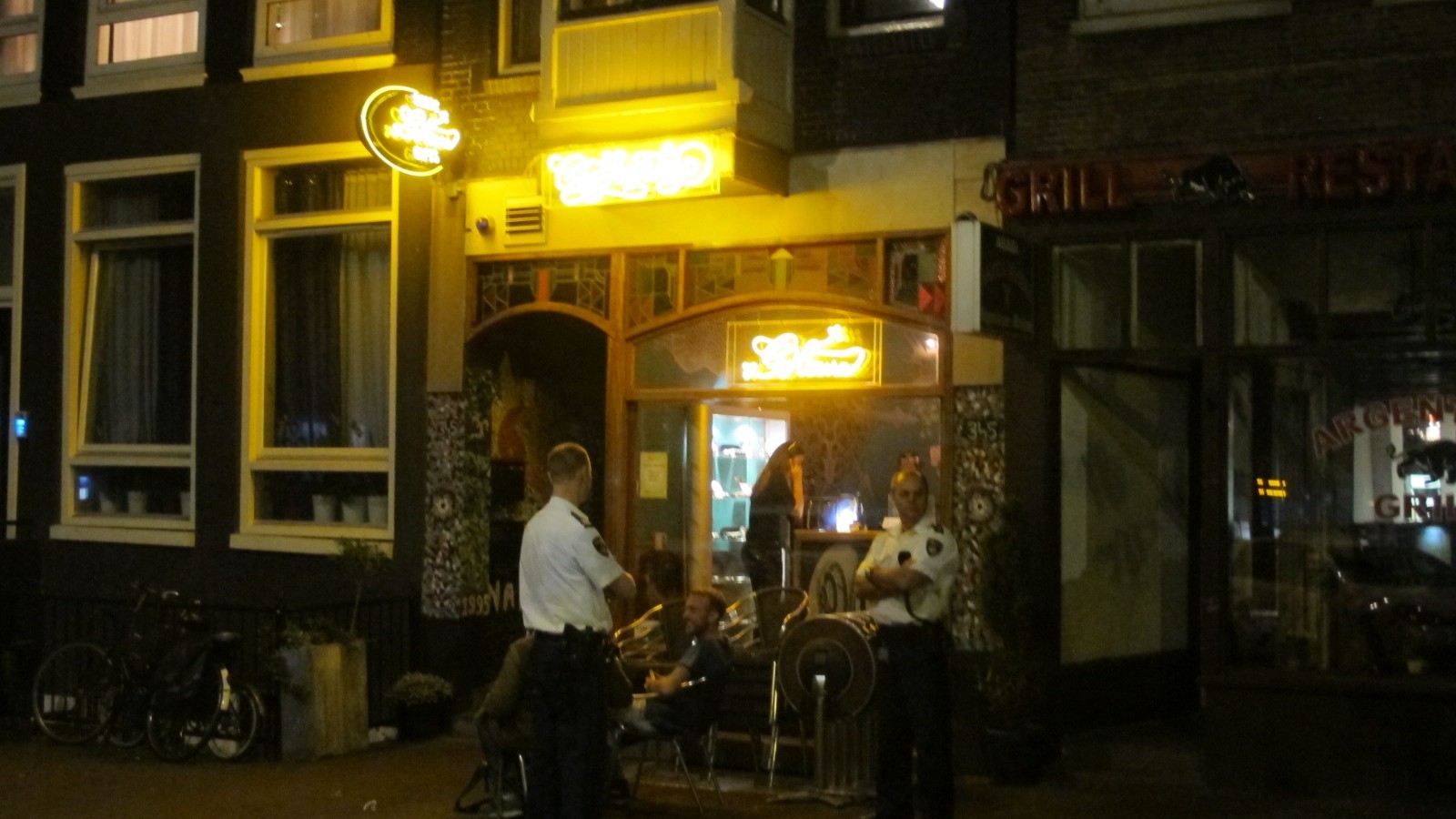 Gewapende overval op coffeeshop aan Waterlooplein