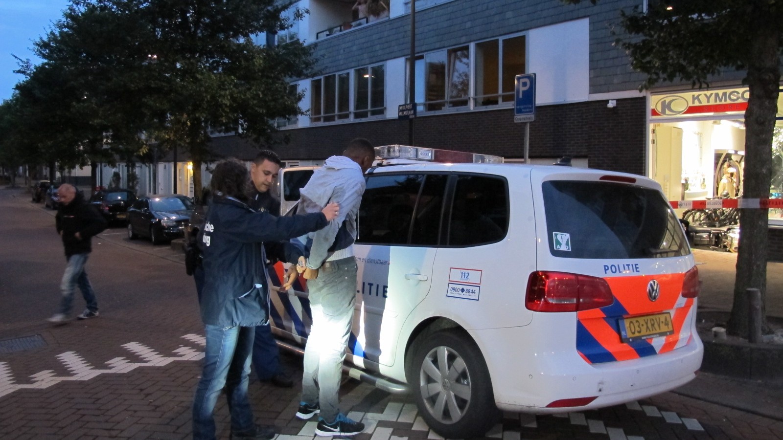 Scooters gestolen bij ramkraak op IJburg