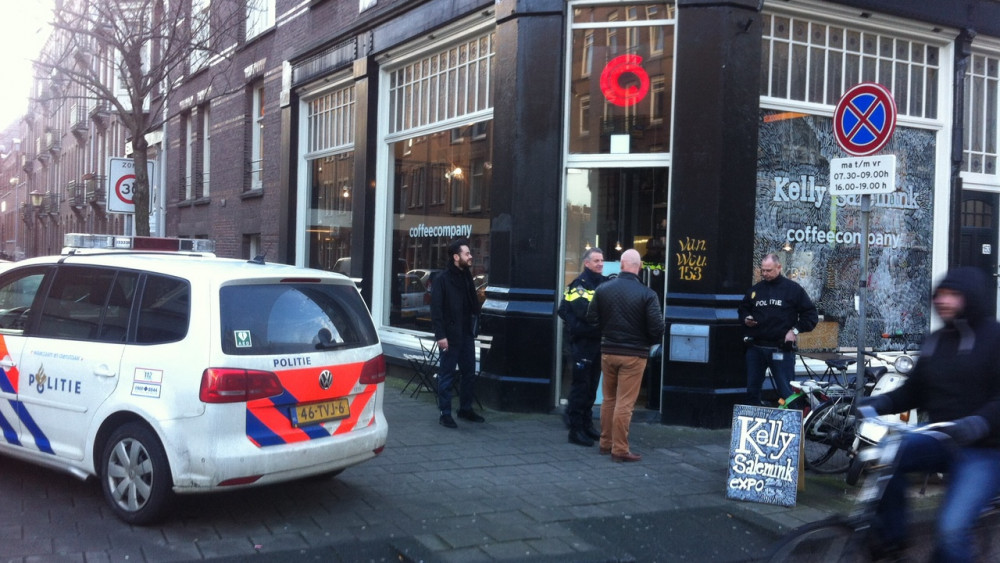 Man met schroevendraaier overvalt Coffee Company in Zuid AT5