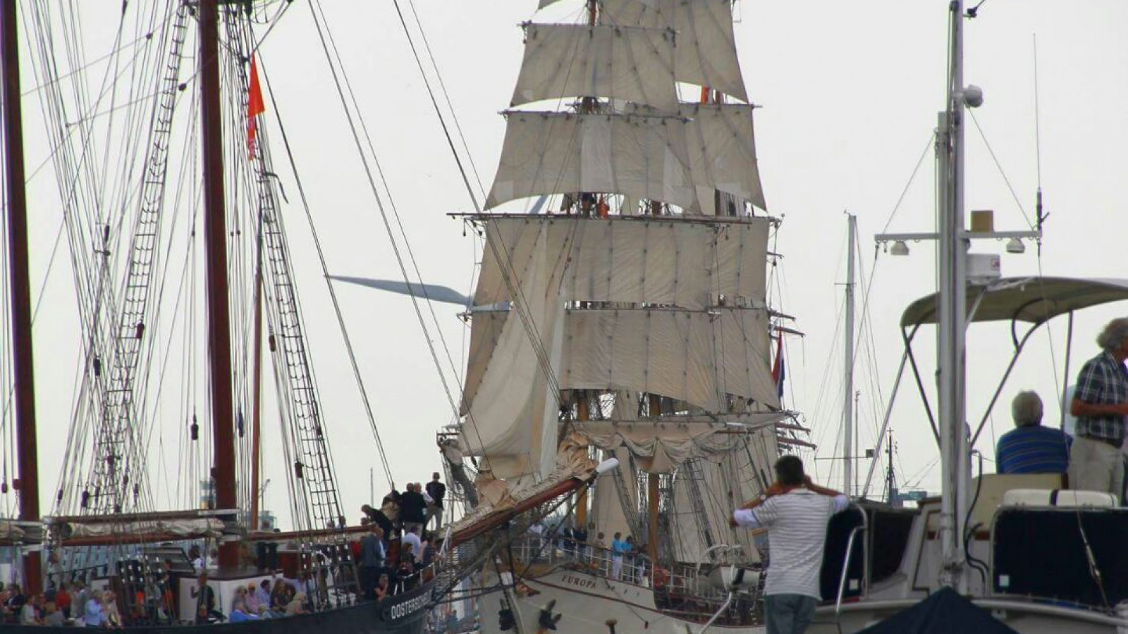 Sail Parade 2015 stock algemeen