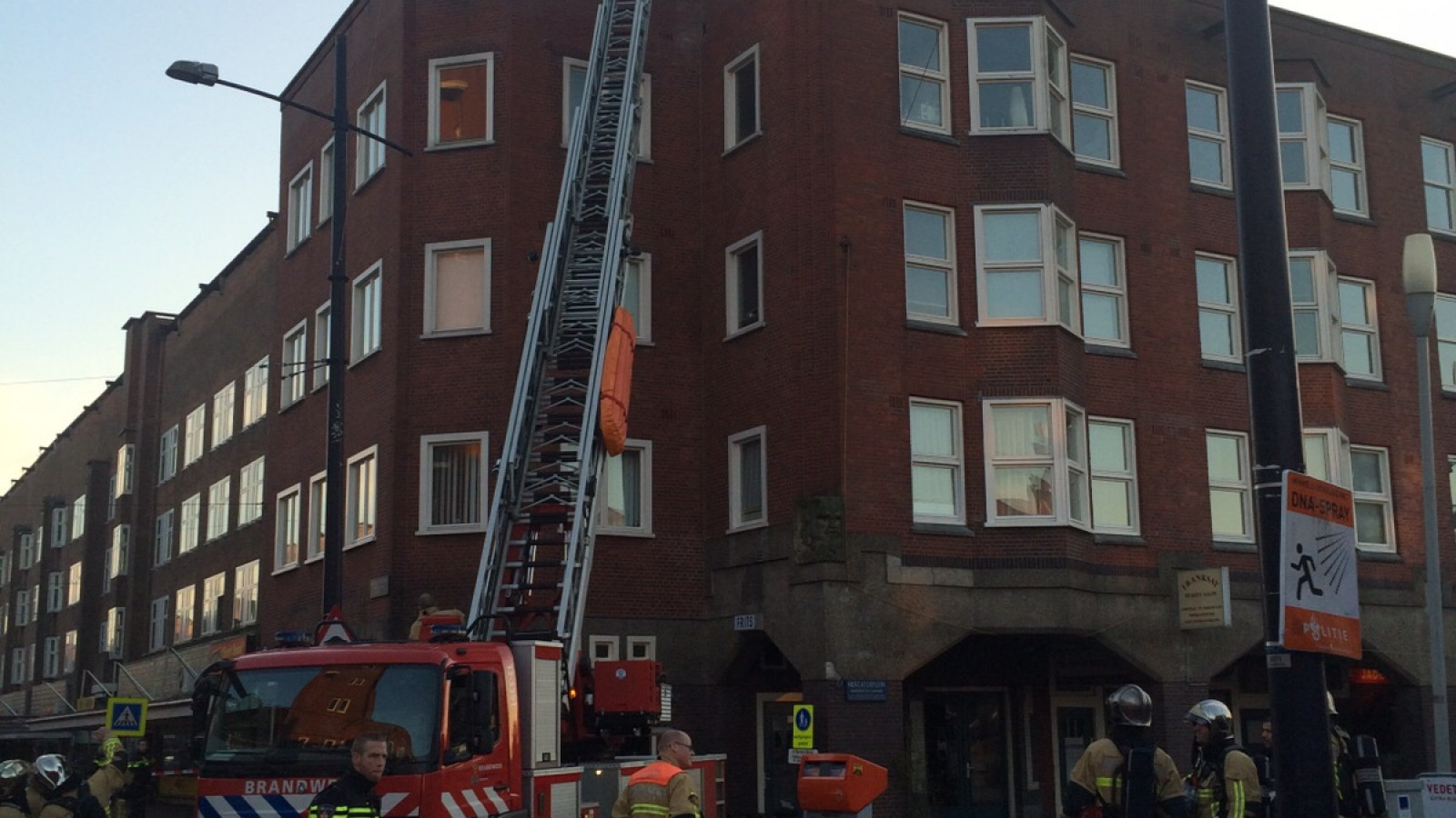 Schoorsteenbrand in woning bij Mercatorplein