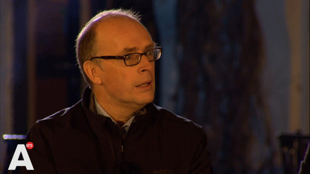 Schrijver boek Holleeder: 'Ik zou niet snel met 'm aan tafel gaan