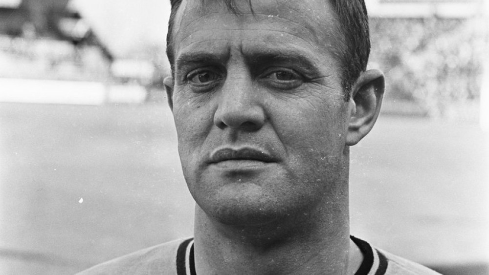 Ouddoelman Ajax Gert Bals overleden AT5