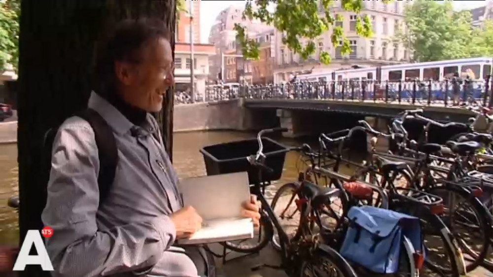 Stadstekenaar tekent graag vrouwen of mannen met dikke buiken - AT5