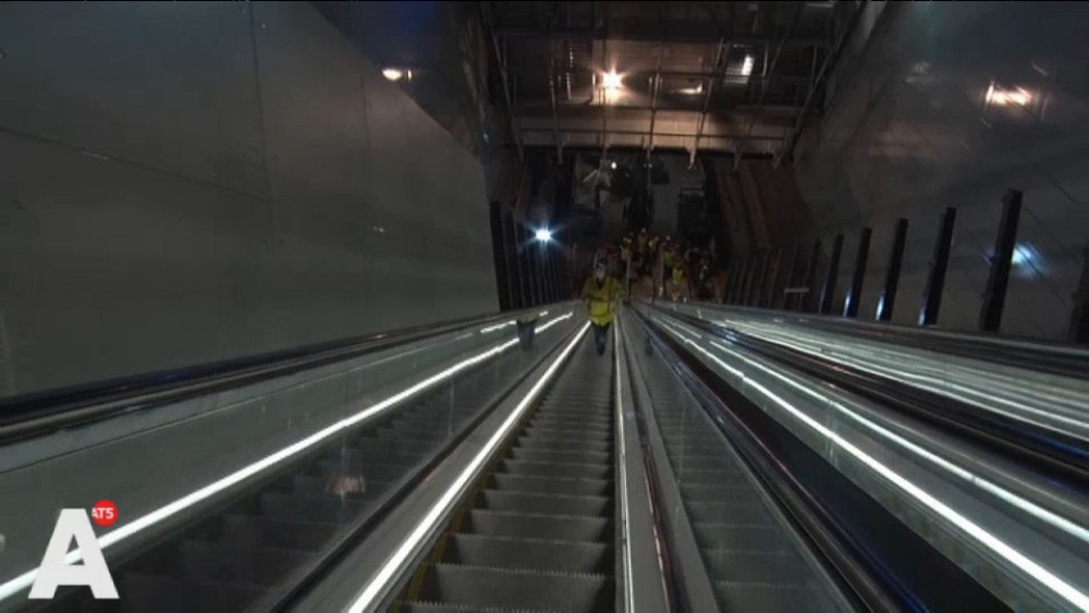 020 verslaat 010 en heeft nu de langste roltrap: 47 meter - AT5