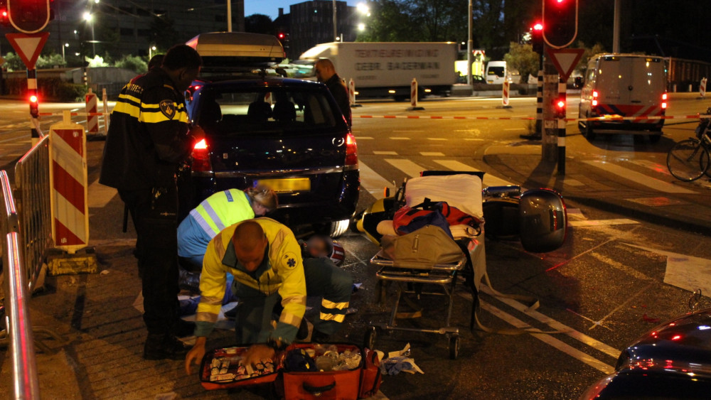 Motorrijder Zwaargewond Na Ongeval, Dader Rijdt Door - AT5