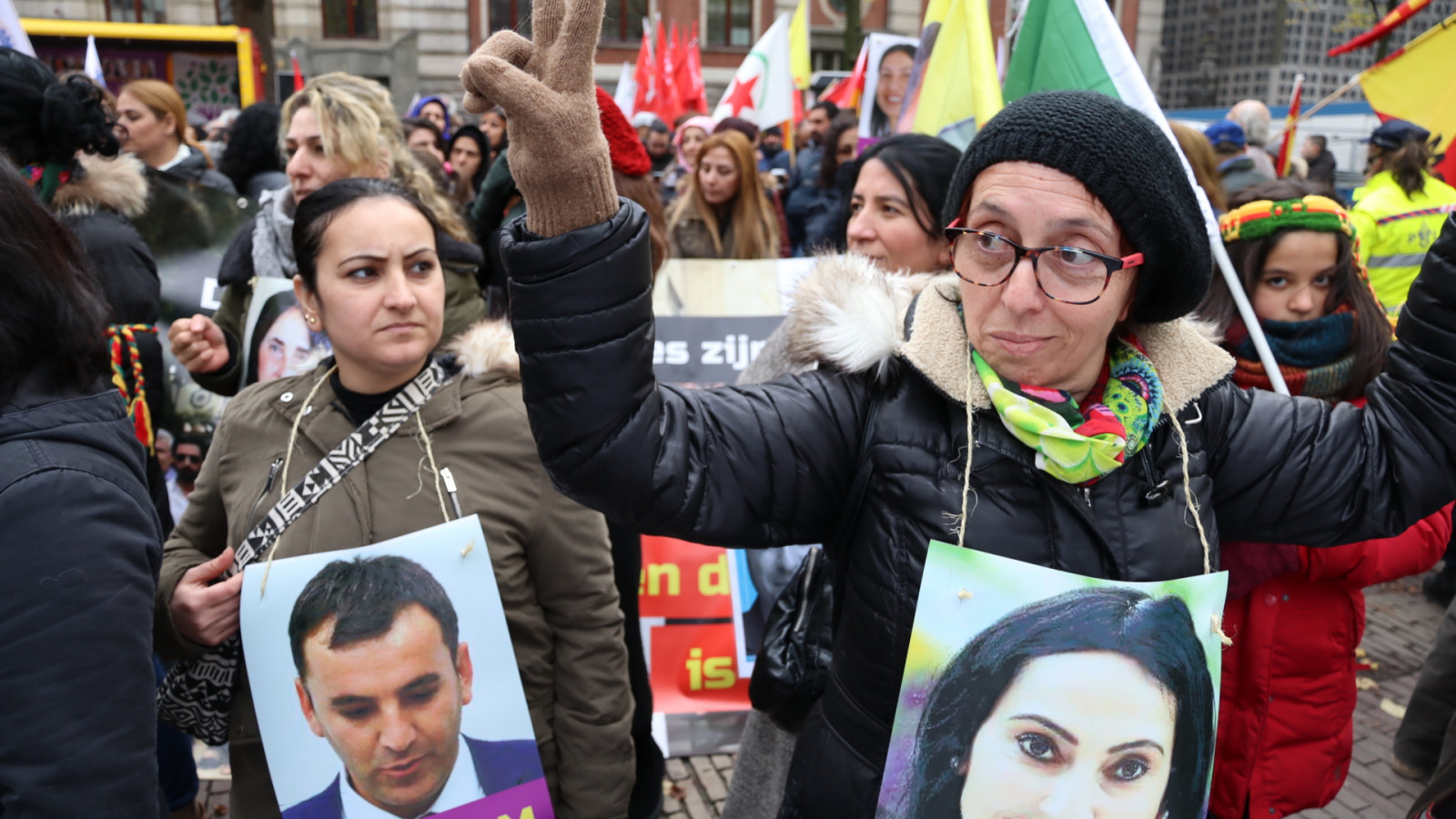 Koerden demonstreren tegen beleid Erdogan