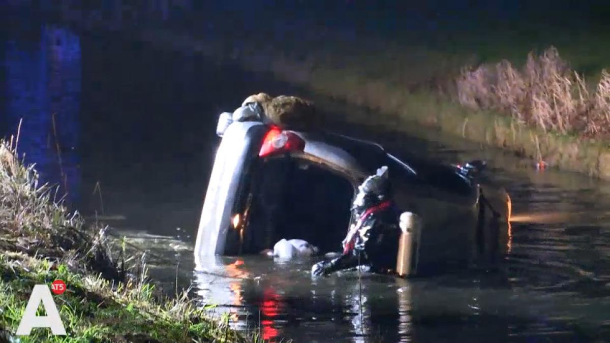 Inzittende te water geraakte auto Geuzenveld overleden