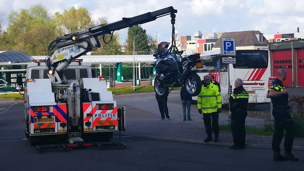 Fietsster Zwaargewond Bij Aanrijding In Duivendrecht - AT5