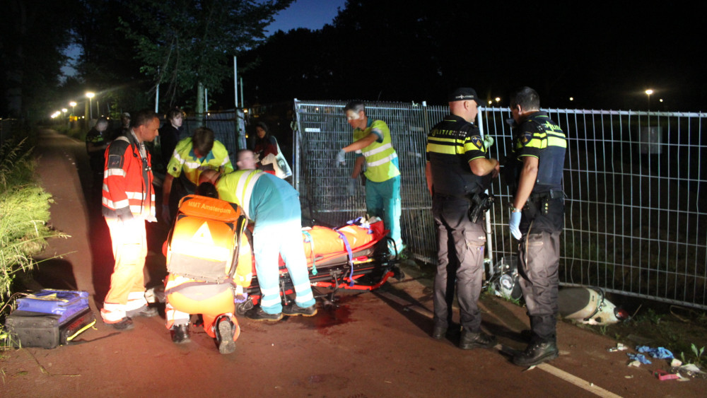 Drie Gewonden Bij Frontale Botsing Tussen Snorscooter En Fietser In ...