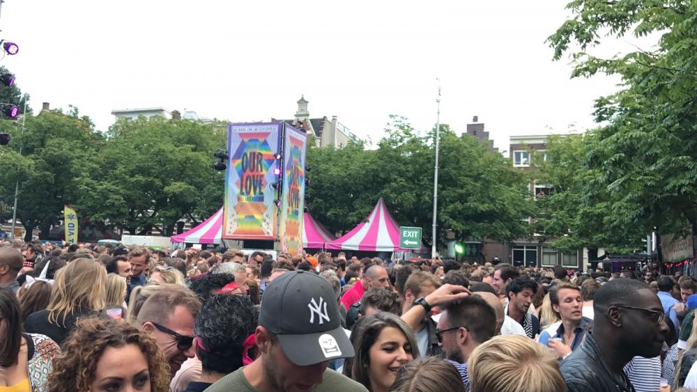 Het Amstelveld tijdens de Pride 2017
