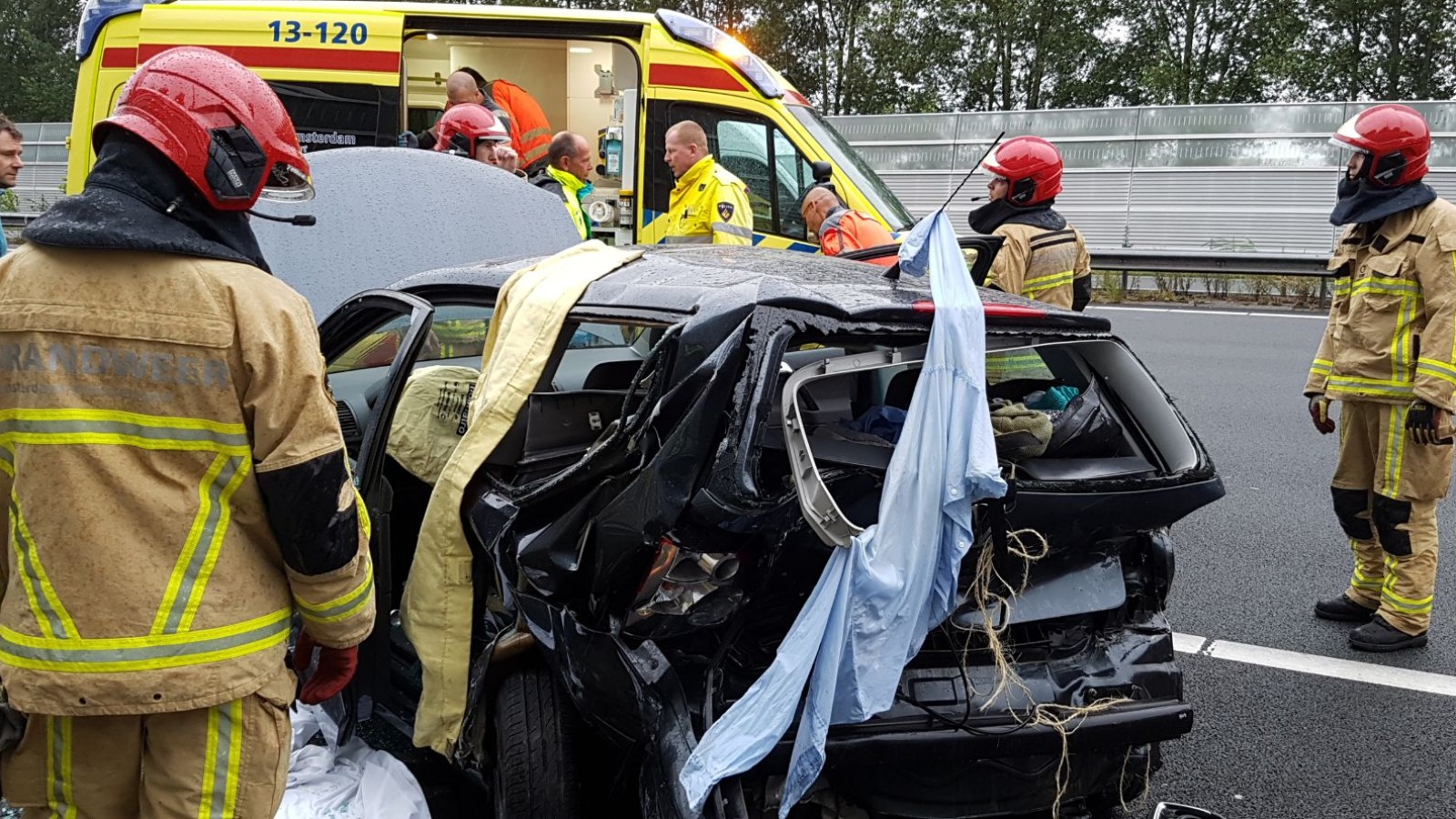 Vier auto's betrokken bij zwaar ongeval op A1