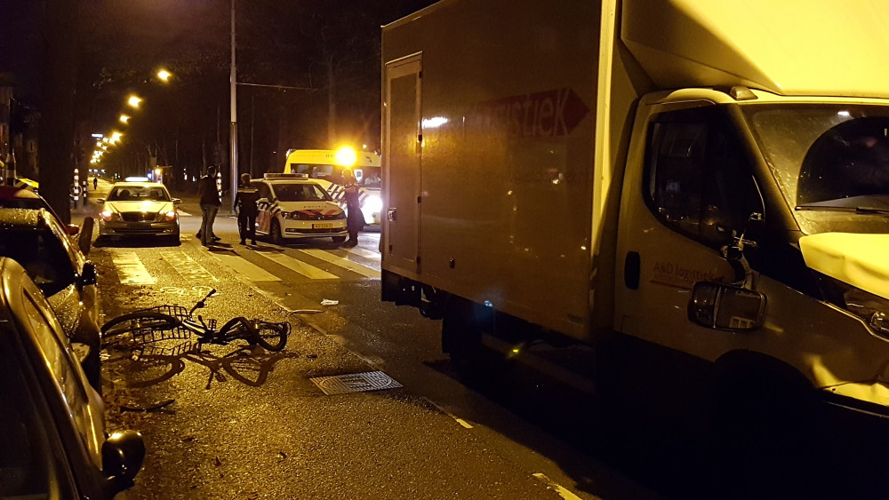 Fietser Zwaargewond Na Aanrijding Met Bakwagen - AT5