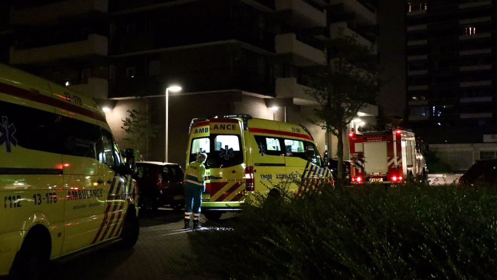 wee bewoners flat Amstelveen naar ziekenhuis na brand
