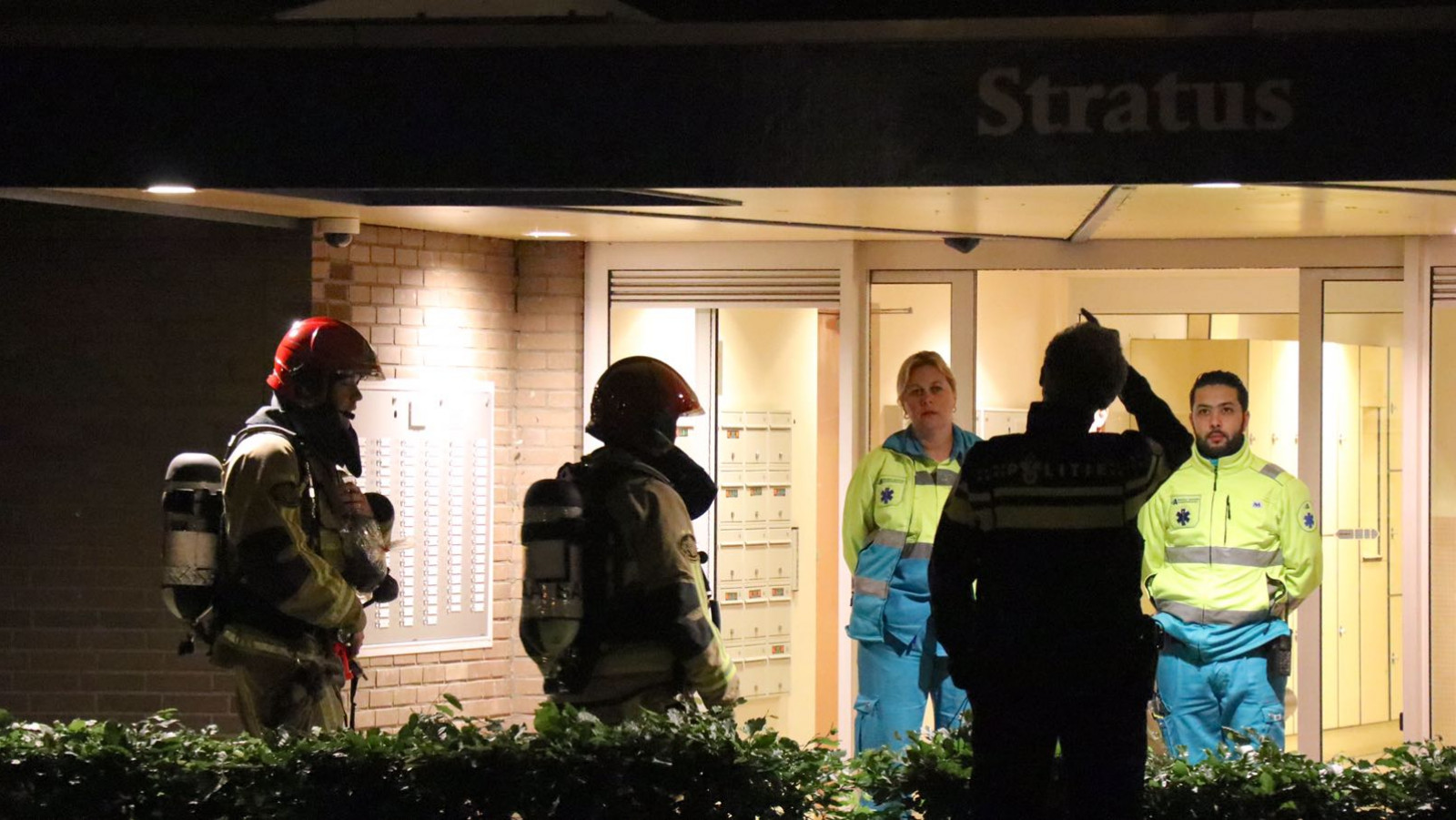 wee bewoners flat Amstelveen naar ziekenhuis na brand
