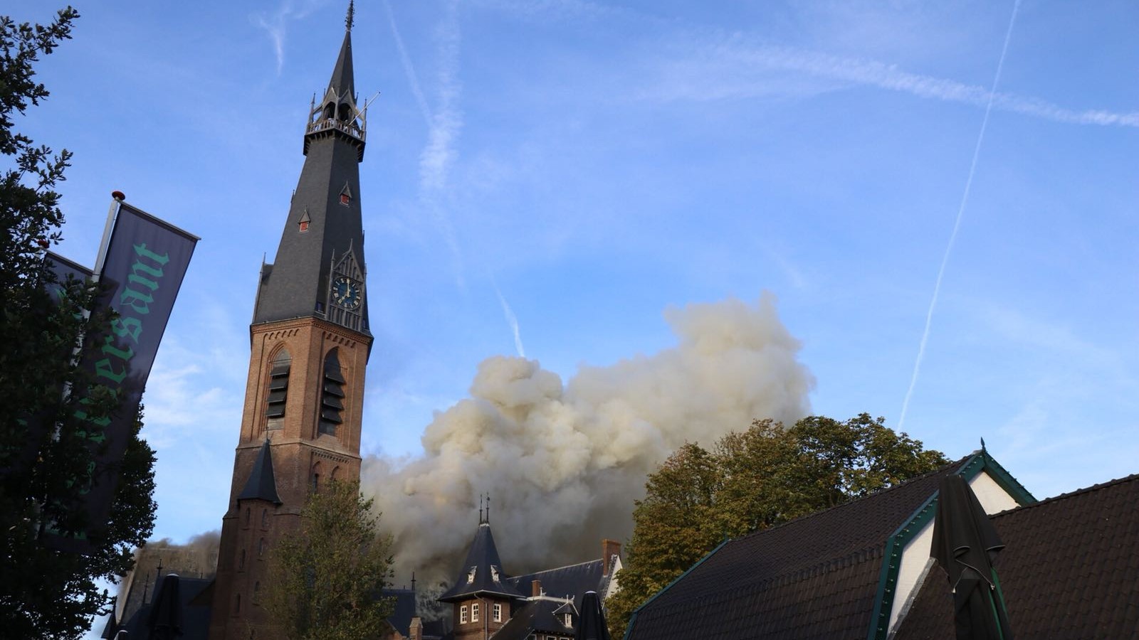 kerk brand, bovenkerk Noorddammerlaan, urbanuskerk, 15 september 2018