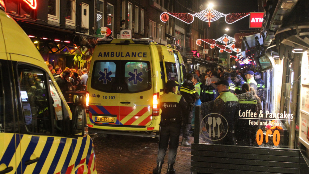 Nachtelijke Vechtpartij In Centrum, Slachtoffer Naar Ziekenhuis - AT5