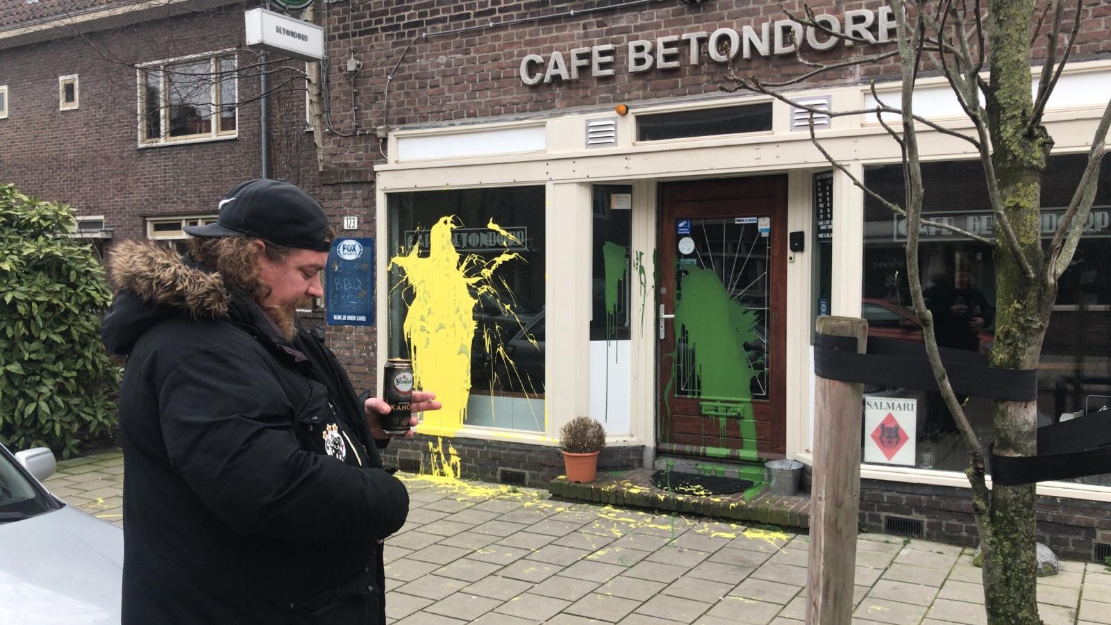 Café Betondorp beklad