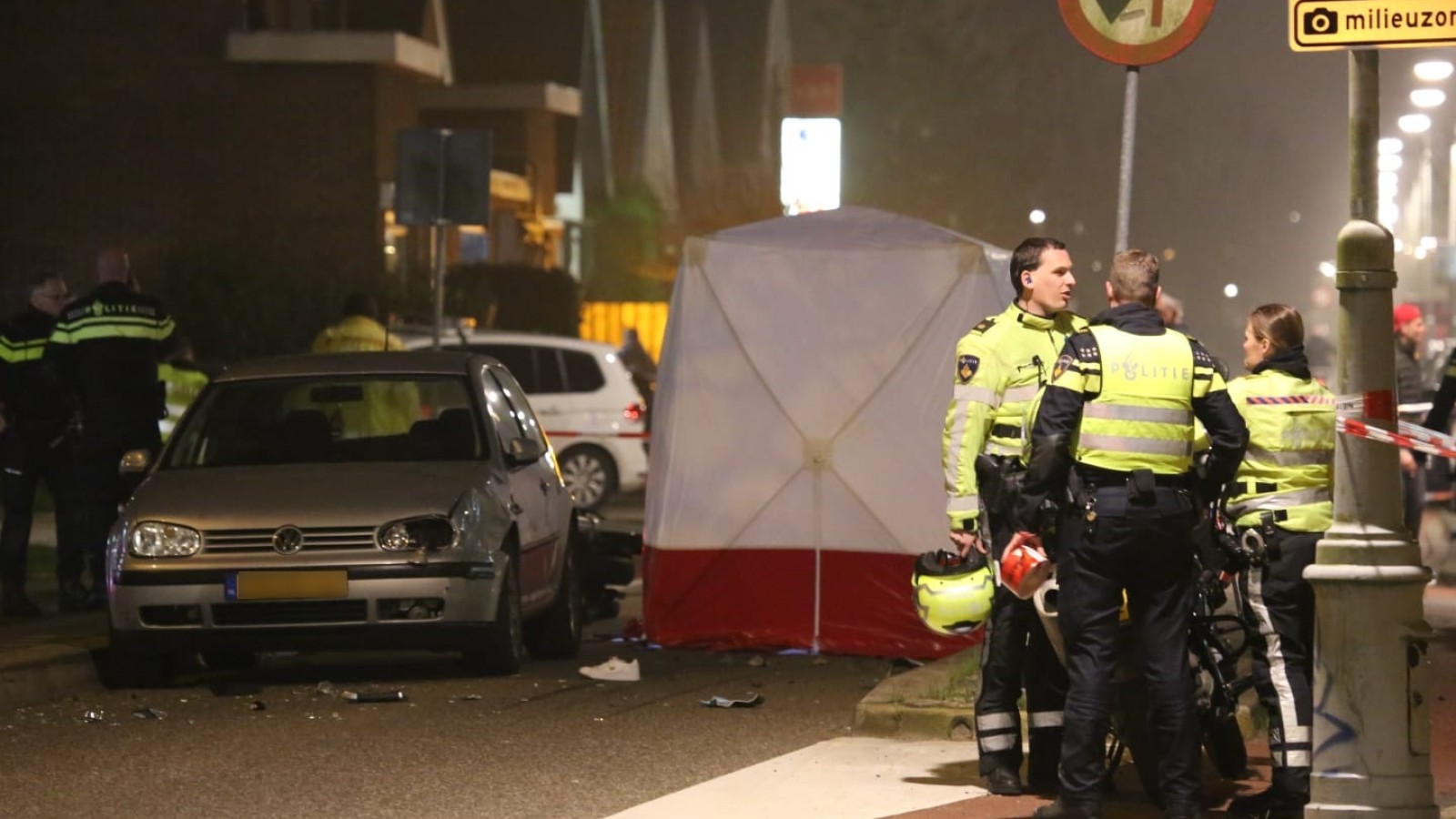 Motorrijder levensgevaarlijk gewond na aanrijding bij Oostzaan