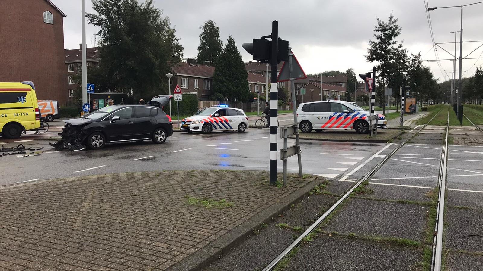 ongeluk, Burg van Leeuwenlaan en Burgemeester Roellstraat, 25 september 2019