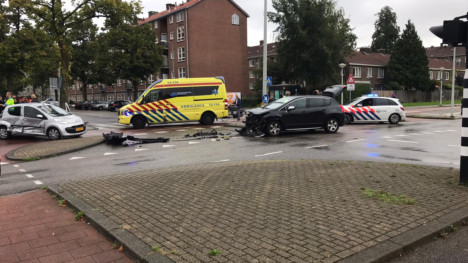 ongeluk, Burg van Leeuwenlaan en Burgemeester Roellstraat, 25 september 2019