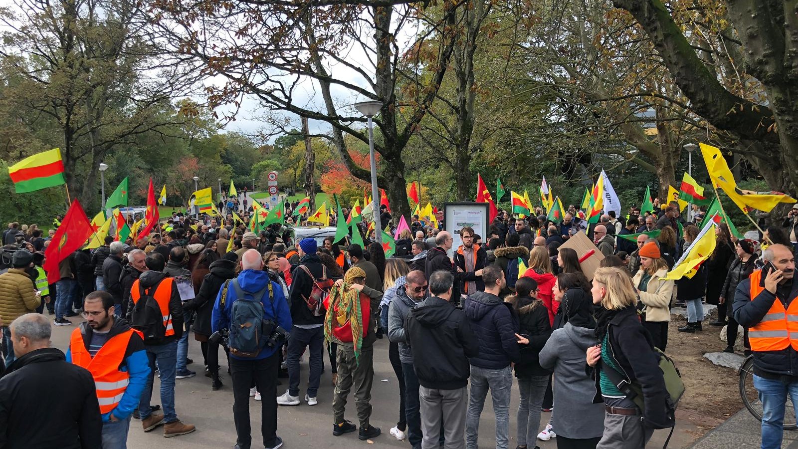 koerden demonstreren in vondelpark 19 oktober 2019