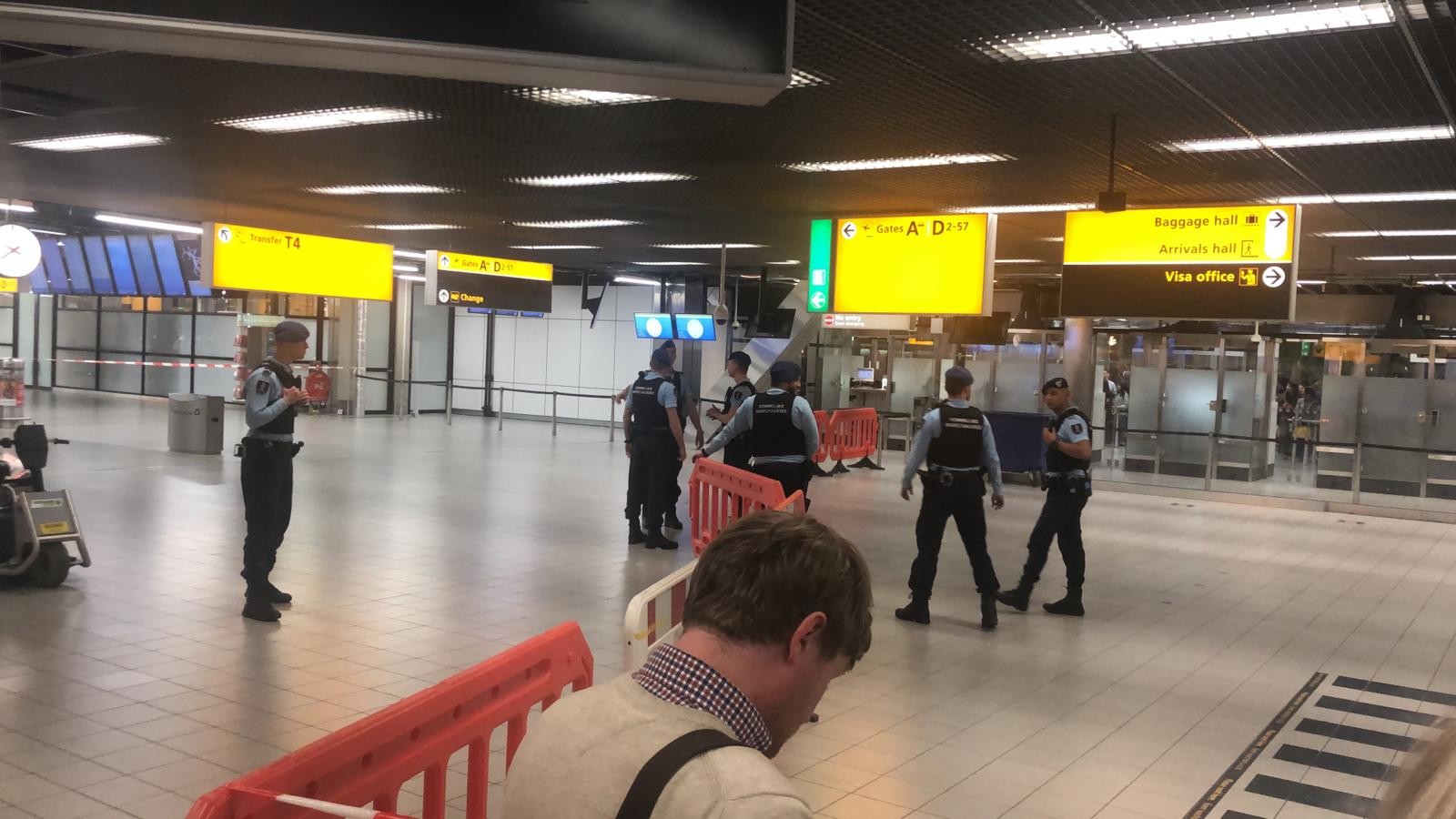 Het wordt leger op Schiphol: mensen weggestuurd
