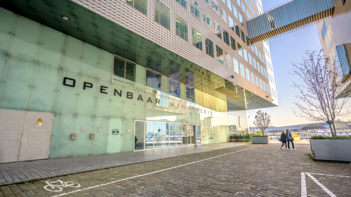 Ruim negen jaar cel geëist tegen 75-jarige vrouw voor doden partner in woning Geuzenveld